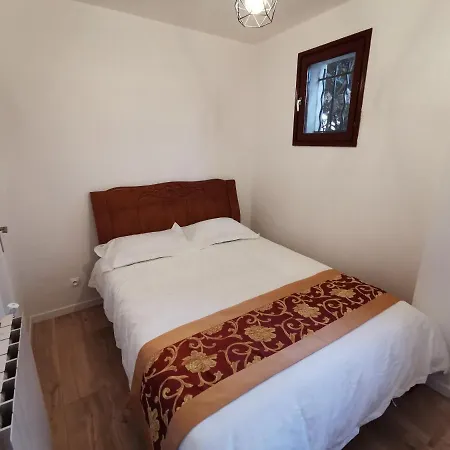 Quarto em Acomodações Particulares Bondy Chambre Bondy